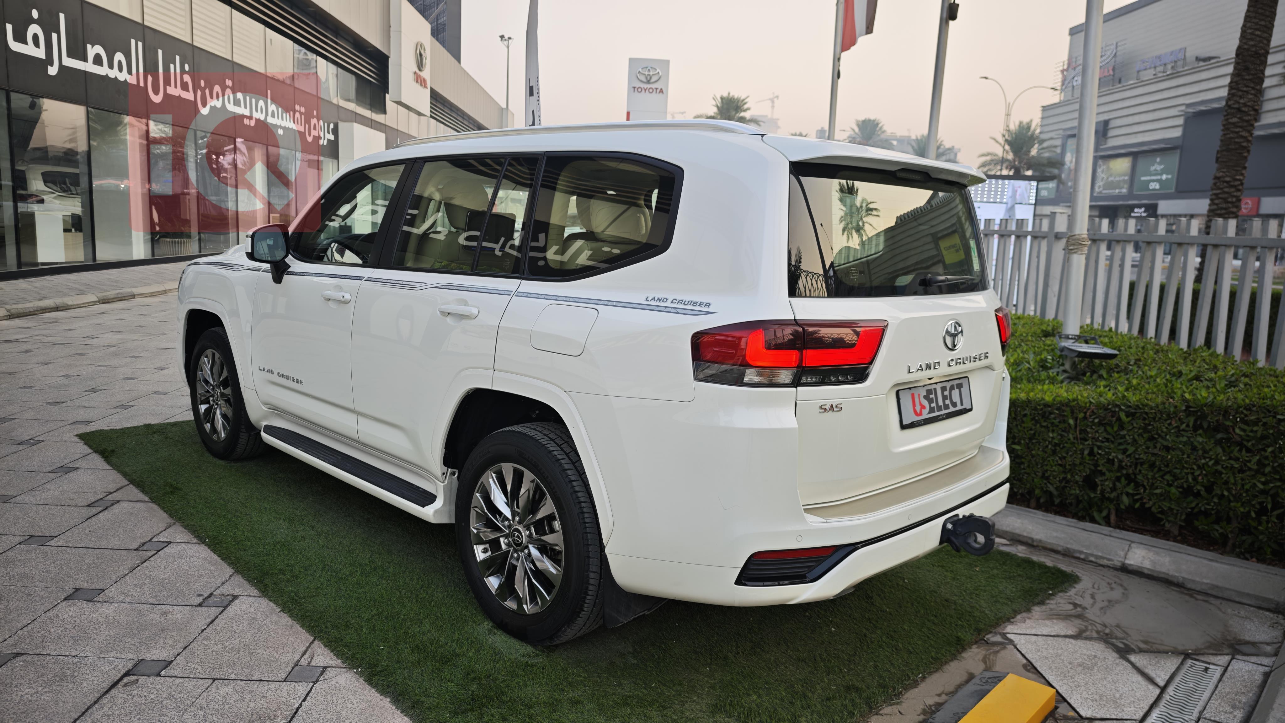 تۆیۆتا لاند کروزەر